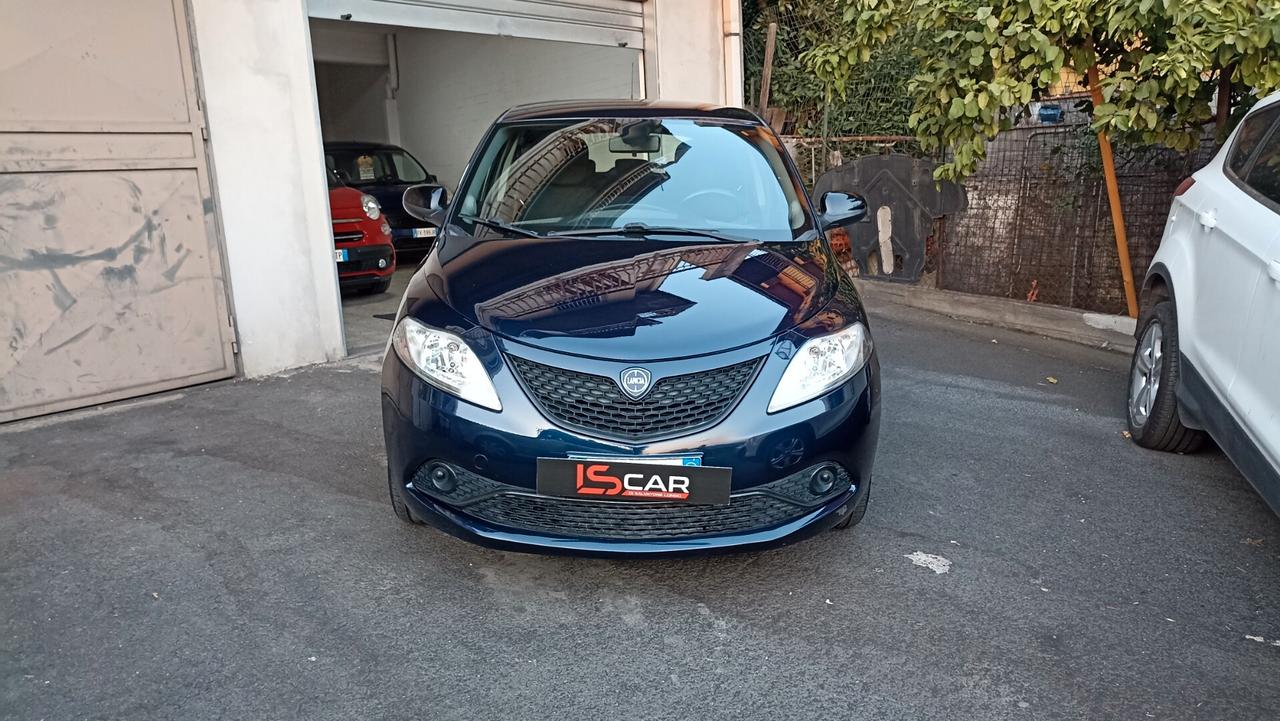 Lancia Ypsilon 1.2 69 CV 5 porte S&S Gold