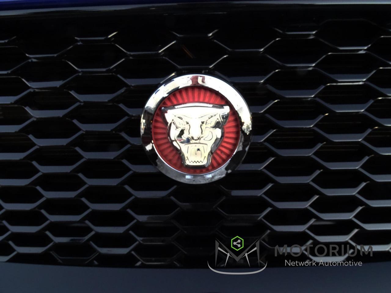 Jaguar E-Pace 2.0 AWD aut. R-Dynamic S