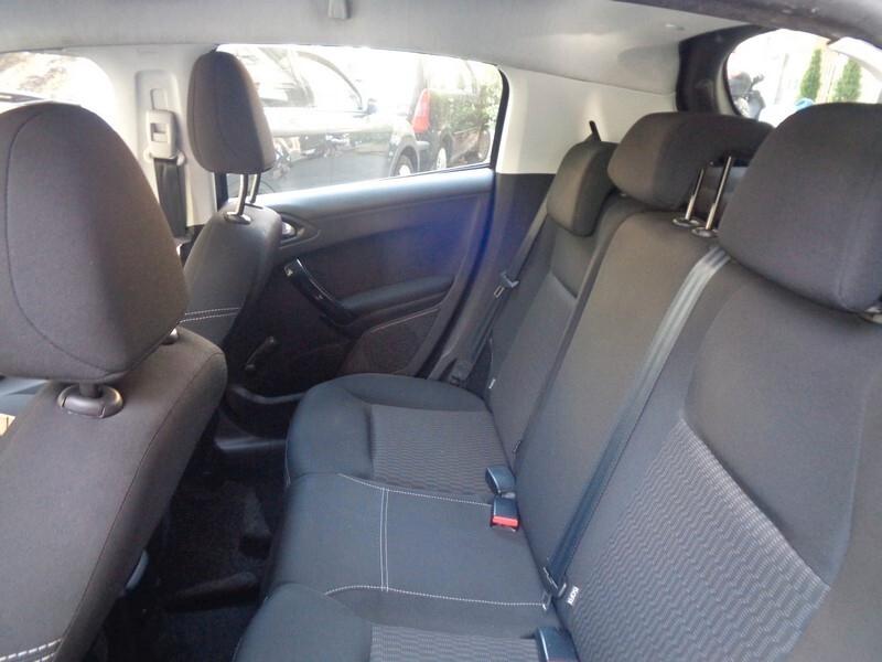 Peugeot 208 BlueHDi 100 S&S 5 porte Active