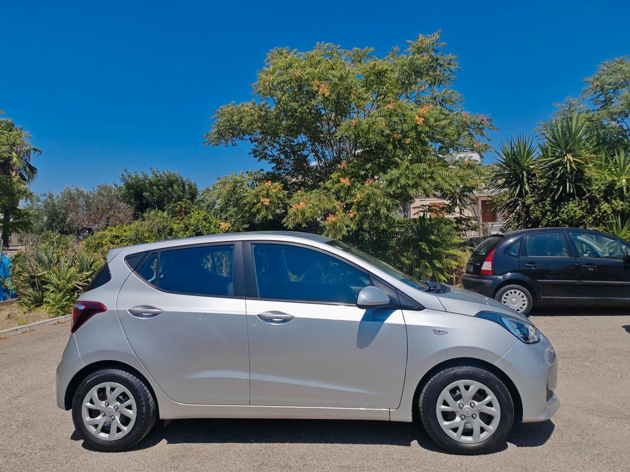 Hyundai i10 1.0 Benzina full optional 2019