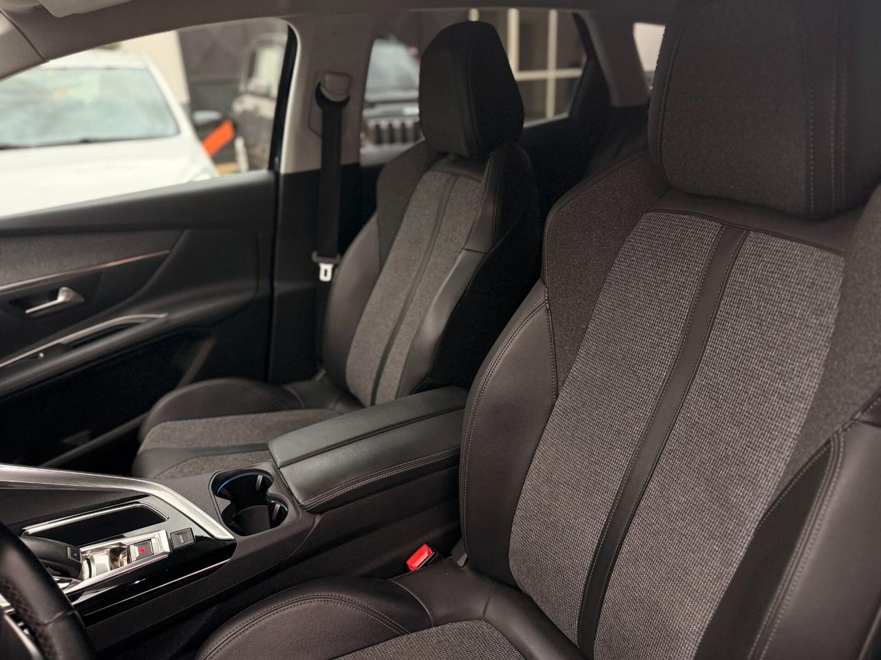 Peugeot 3008 Allure Pack EAT8