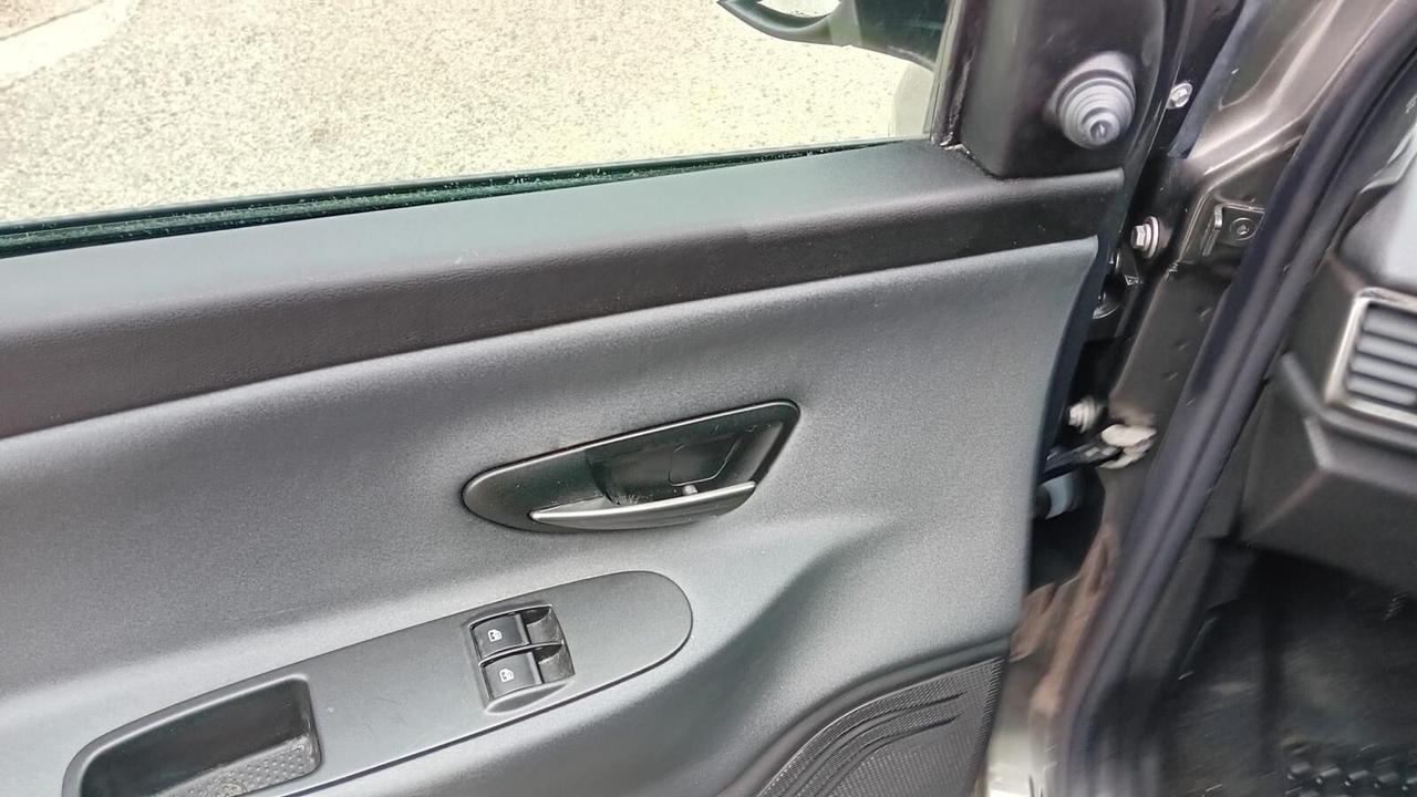 Lancia ypslon 1.2 gpl-full/opt-km 90000-2015