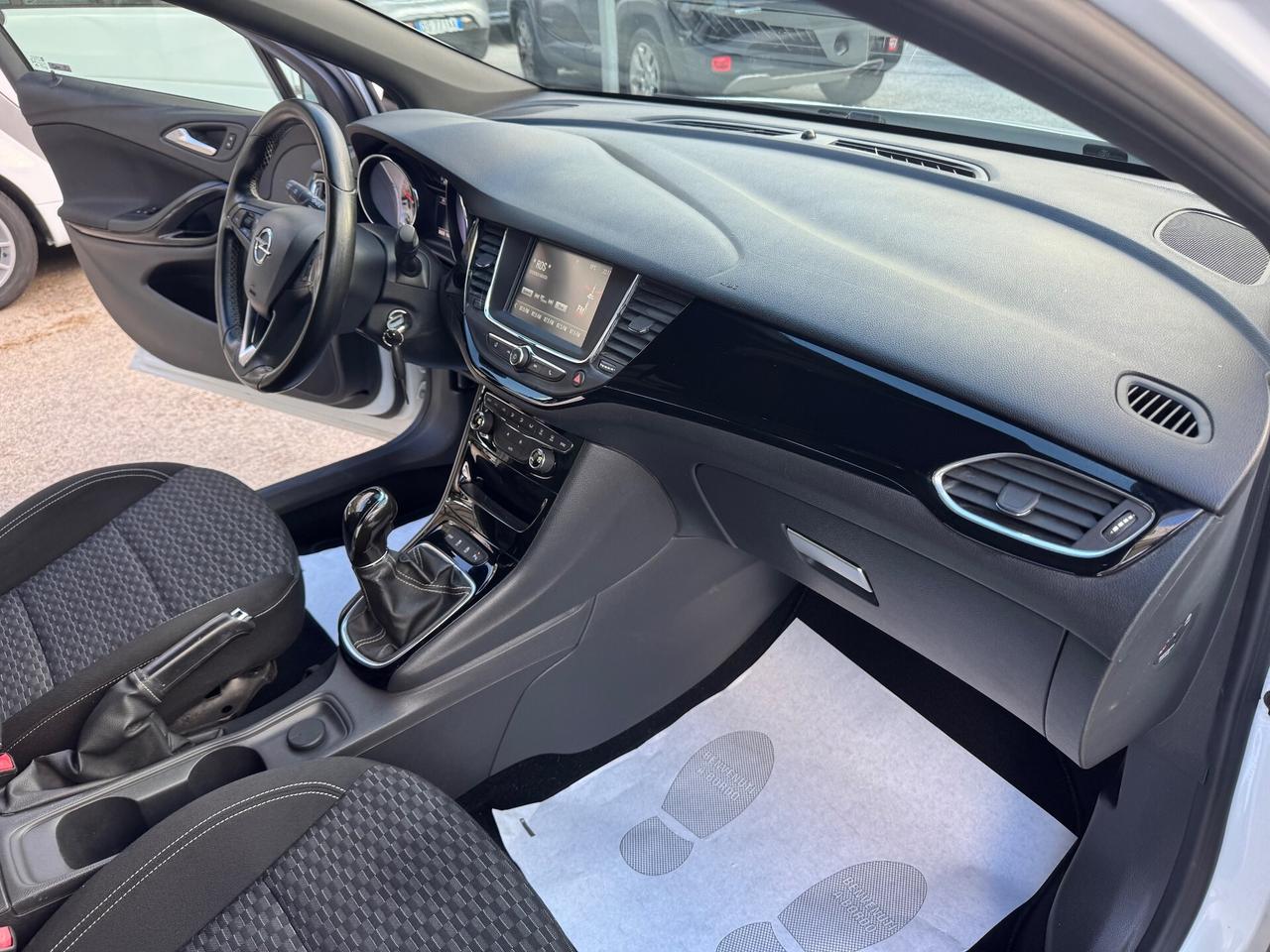 OPEL ASTRA SPORTS TOURER 136 cv FULL PROMO