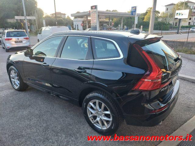 VOLVO XC60 B4 (d) AWD Geartronic Momentum Pro
