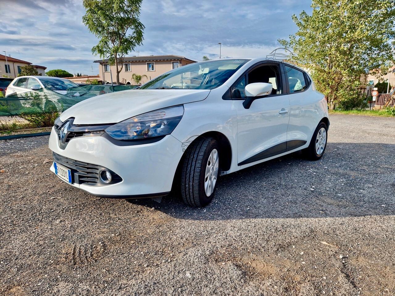 Renault Clio NEOPATENTATI