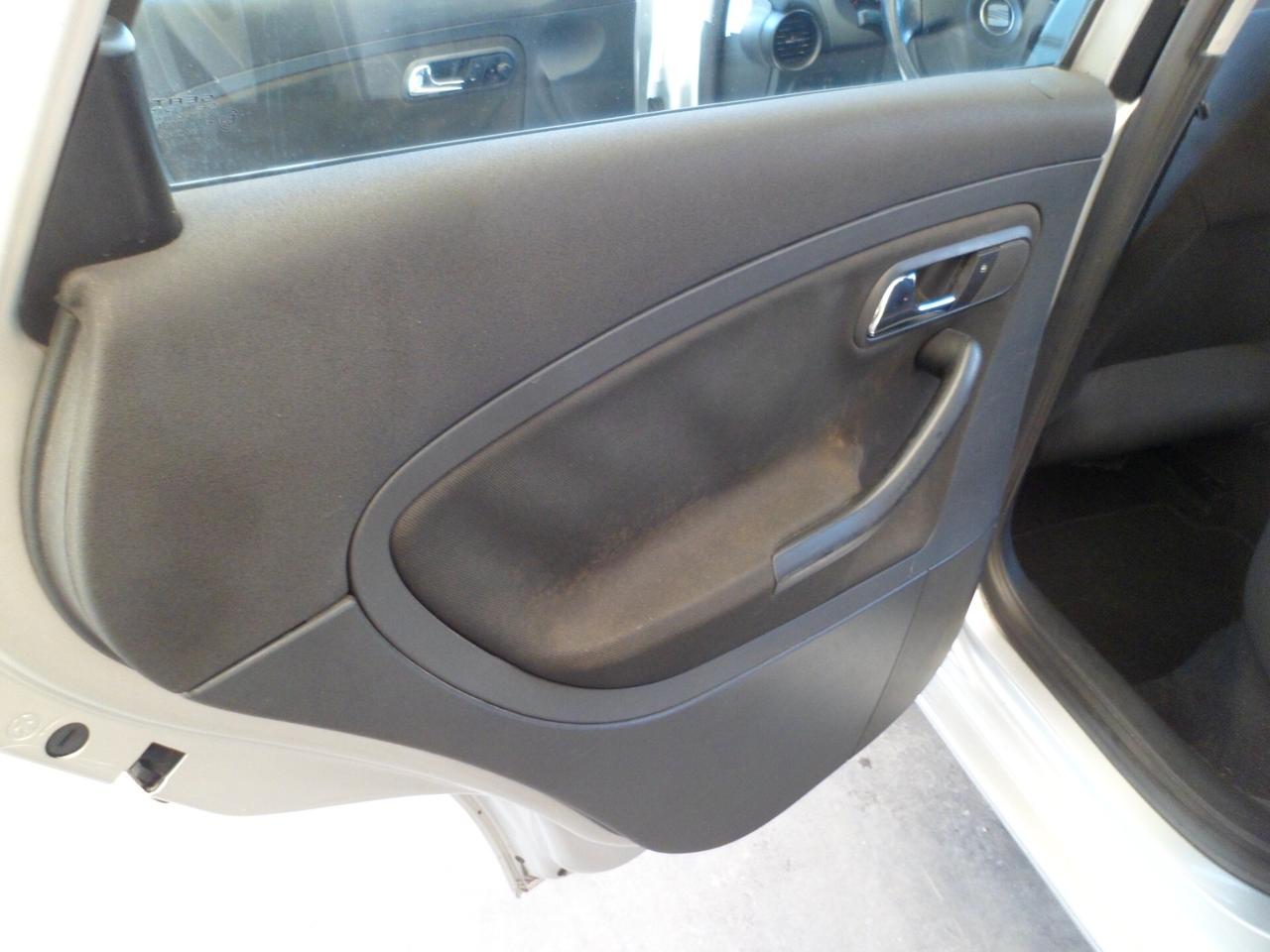 SEAT Ibiza 1.4 benzina 5 porte full optional 04