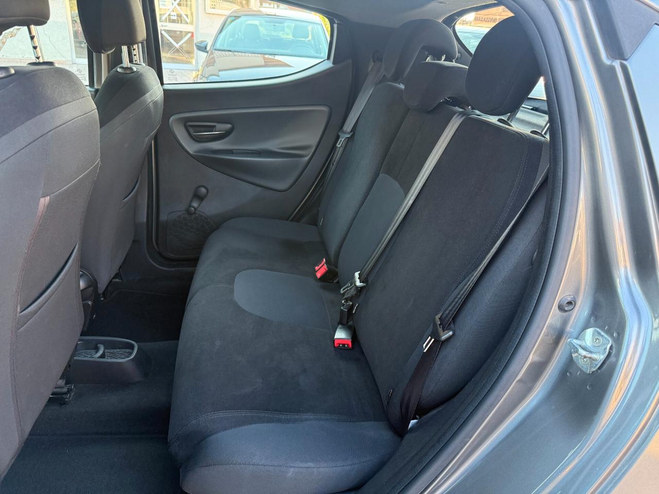 Lancia Ypsilon 1.2 69 CV 5 porte Gold