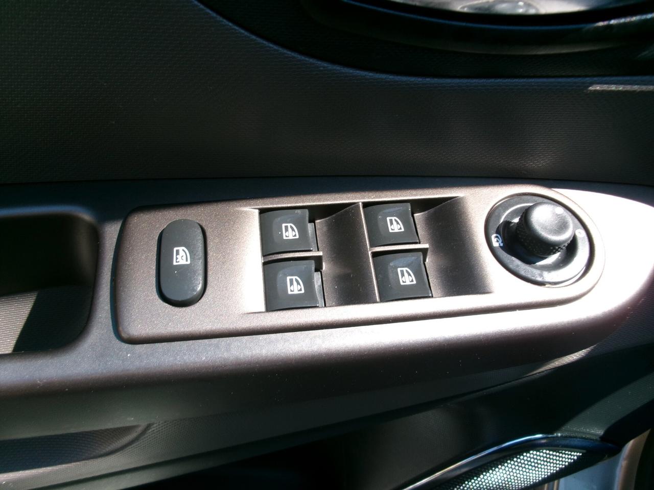 Renault Captur 1.5 DCI 110CV E6 ICONIC PELLE/NAVI/PDC/CAMERA