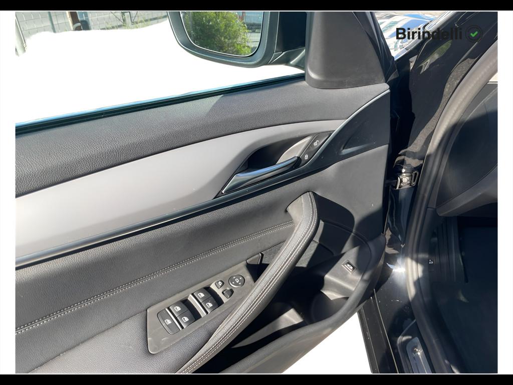 BMW Serie 5(G30/31/F90) - 518d 48V Business