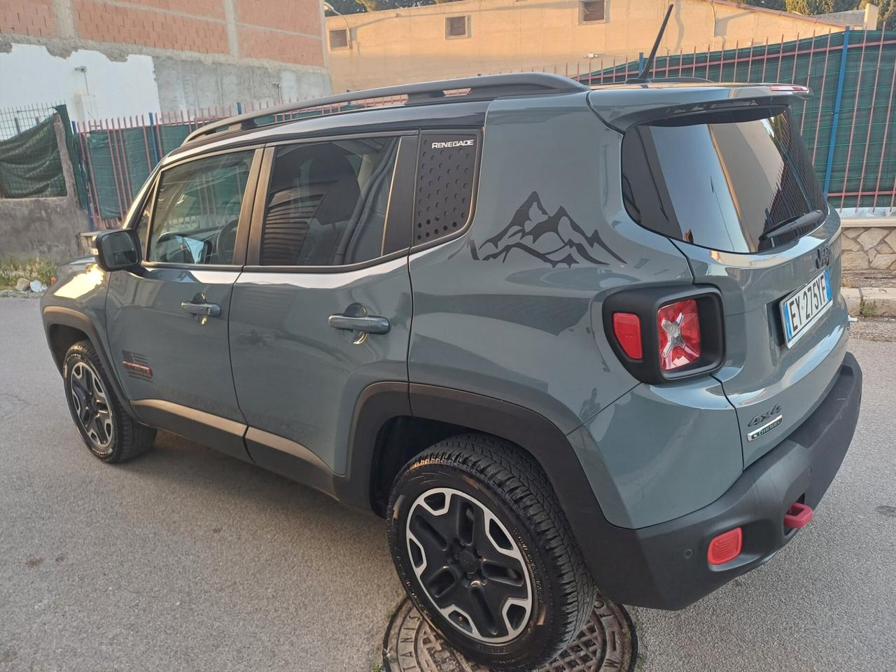 Jeep Renegade 2.0 Mjt 170CV 4WD Active Drive Low Trailhawk