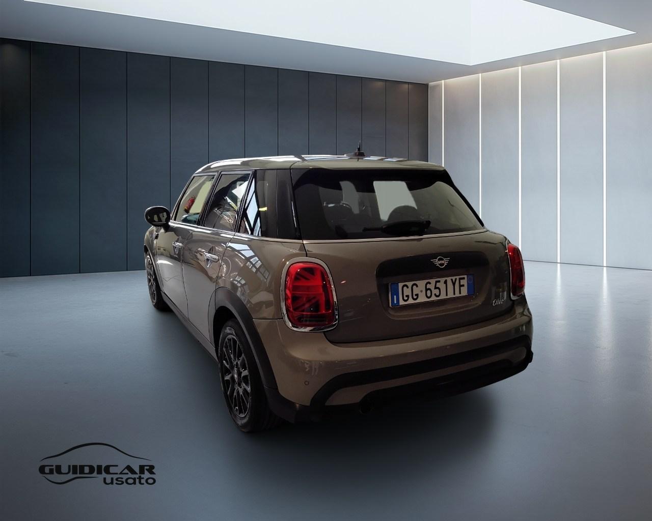 MINI Mini IV F55 2021 5p - Mini 5p 1.5 One Essential 75cv