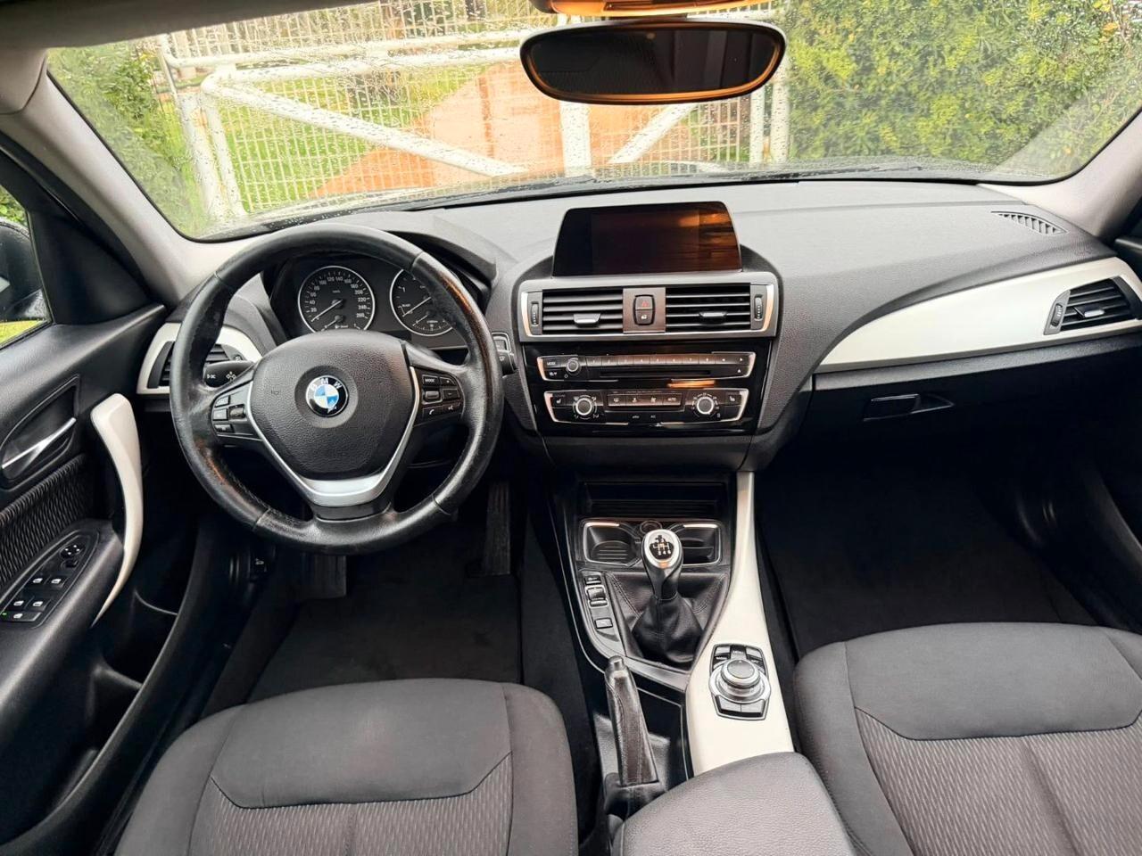 Bmw 116 116d 5p. Urban