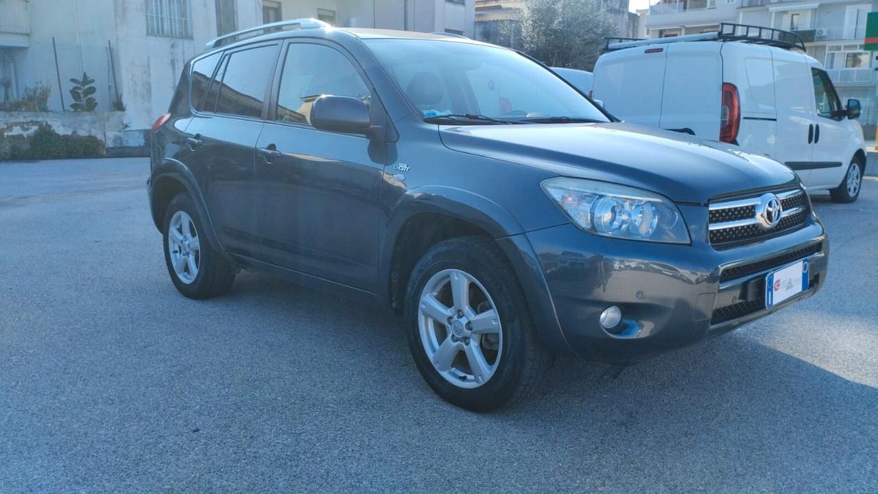 Toyota RAV 4 RAV4 2.2 D-4D 177 CV Luxury