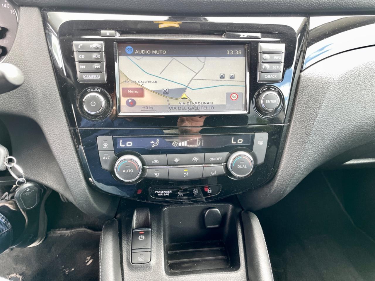 Nissan Qashqai 1.5 dCi NAVI-RETROCAMERA
