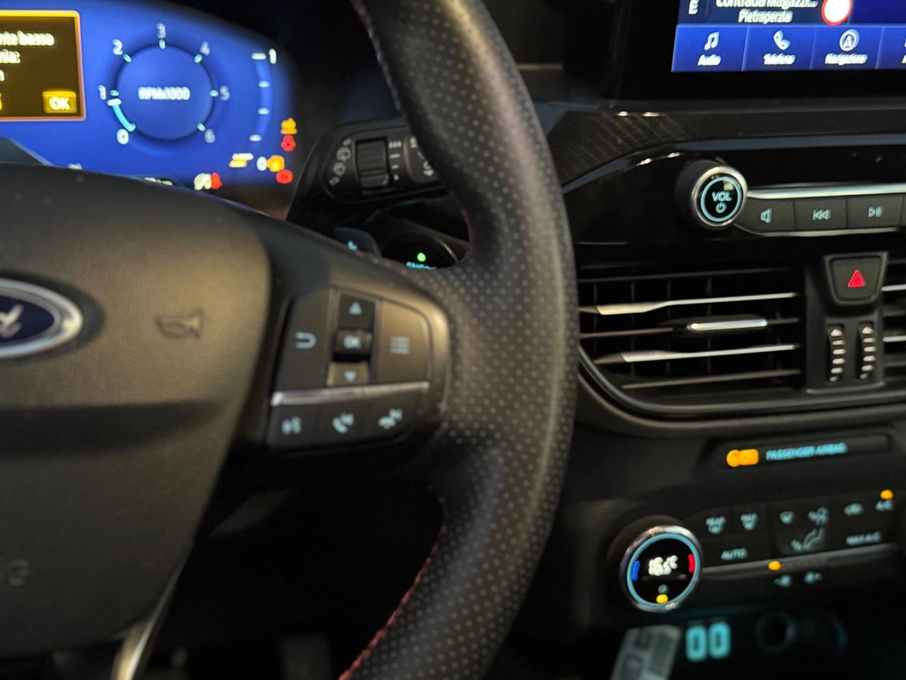 FORD KUGA 1.5 ECOBLUE ST-LINE FULL IVA ESPOSTA