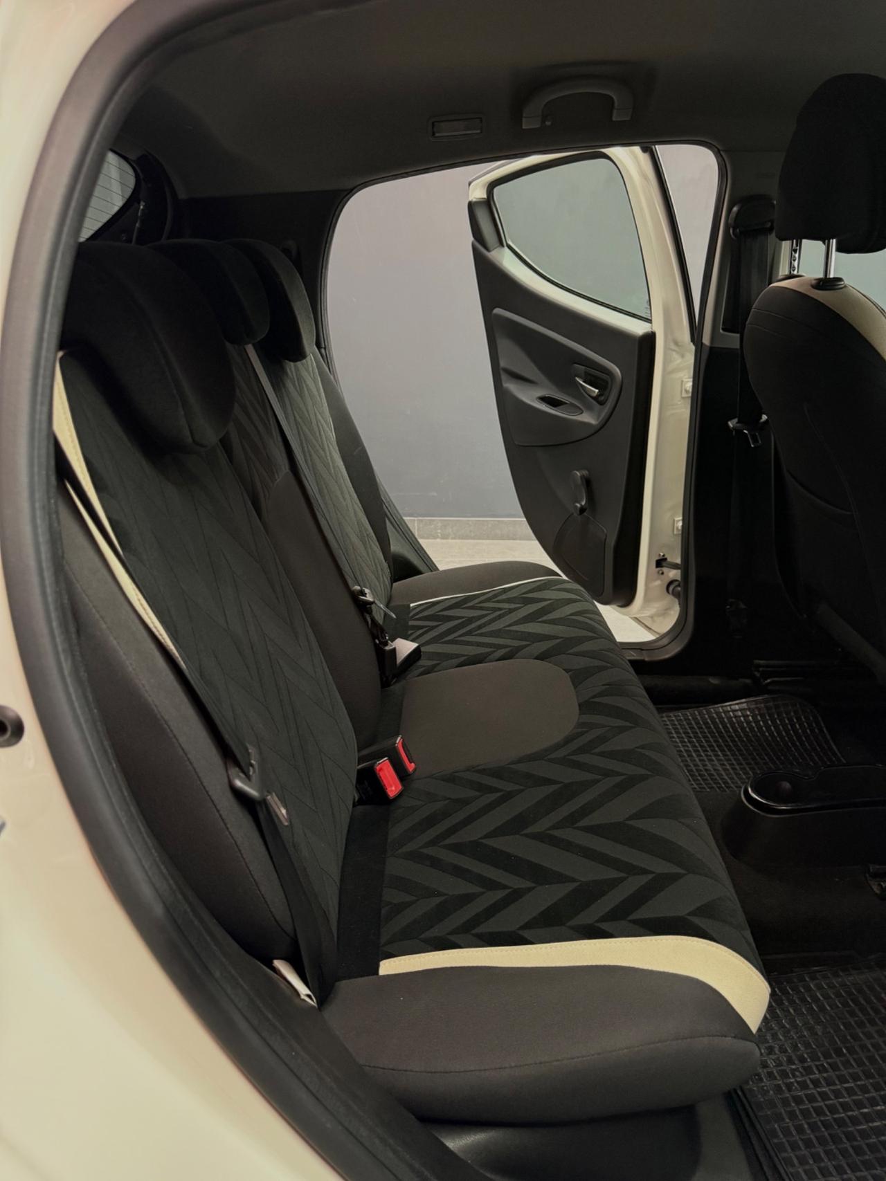 Lancia Ypsilon 0.9 Benzina 85 CV Platinum AUTOMATICA