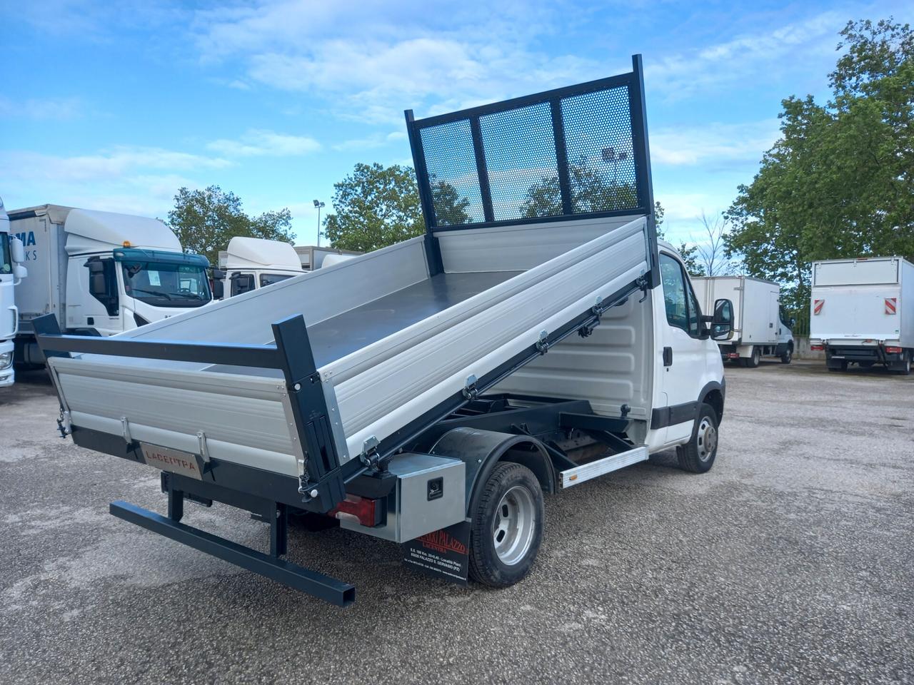IVECO 35C12 - Cassone Ribaltabile Trilaterale "Nuovo di Fabbrica" (C5)