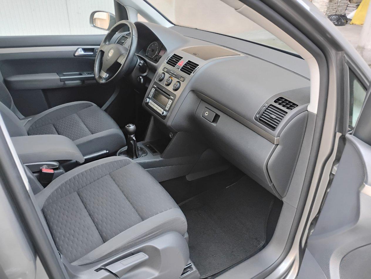 Volkswagen Touran 2.0 tdi Highline