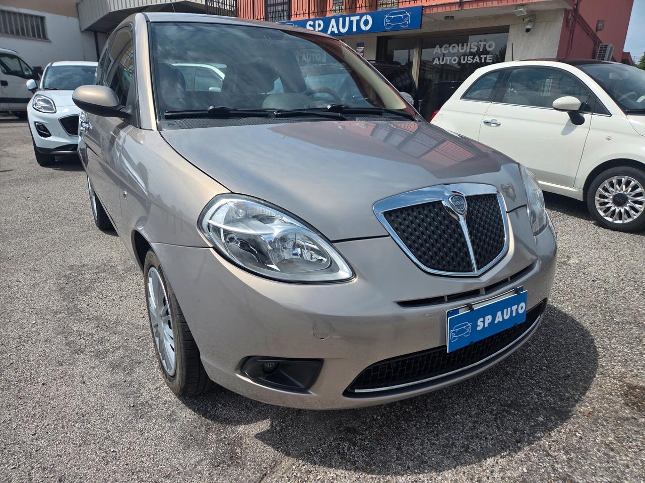 Lancia Ypsilon NEOPATENTATI - 2008