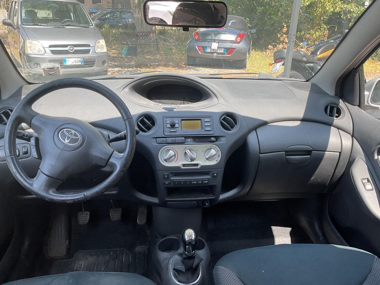 Toyota Yaris 1.0 5 porte Sol