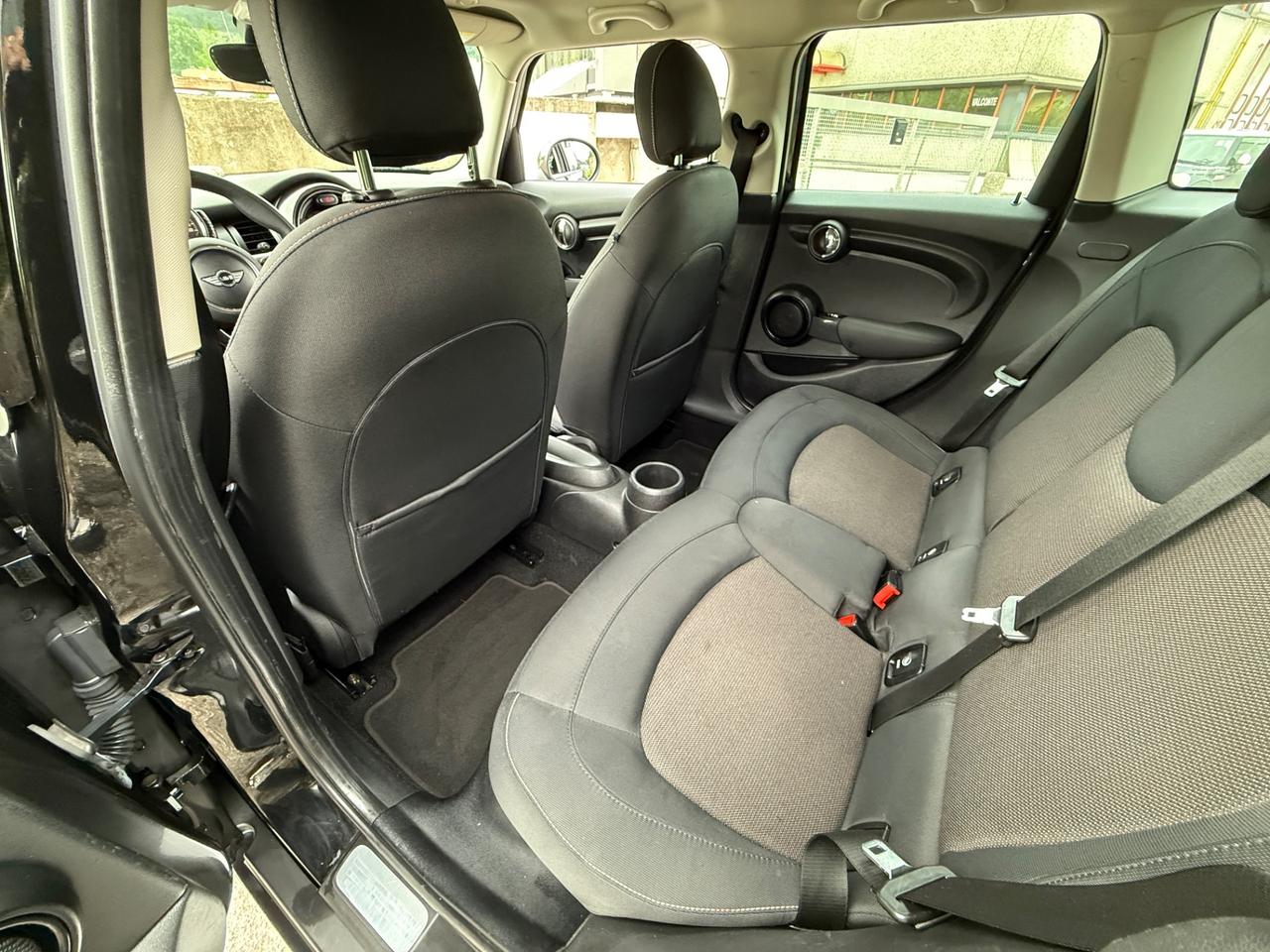 MINI COOPER 1.5BENZINA 136CV 5 porte 2015