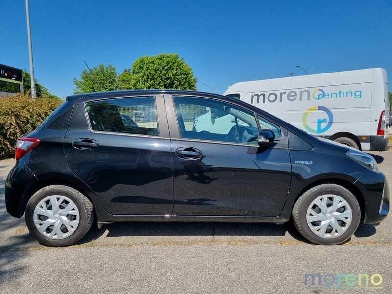 Toyota Yaris 1.5 hybrid Business 5p