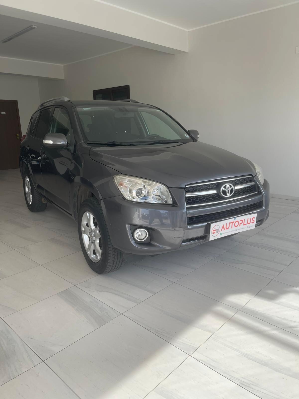 Toyota RAV 4 RAV4 Crossover 2.2 D-4D 150 CV DPF Luxury