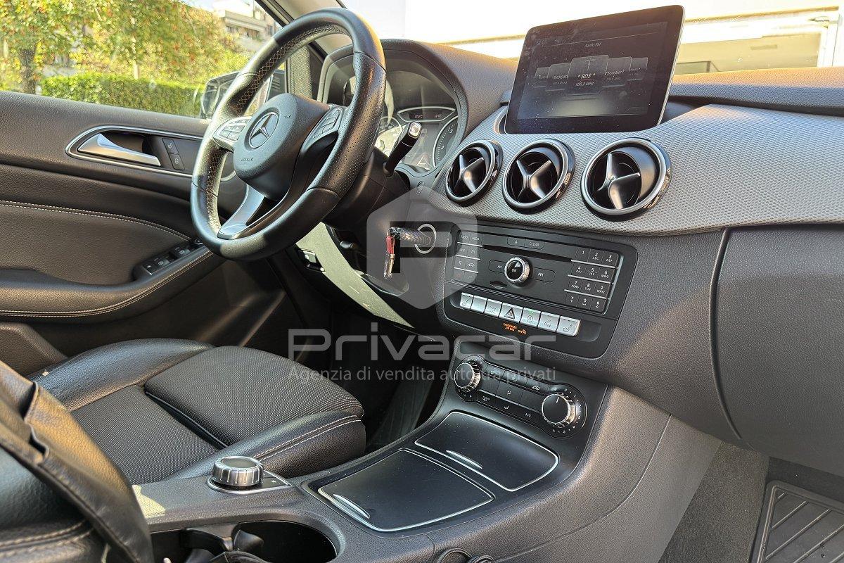 MERCEDES A 180 d Automatic Premium