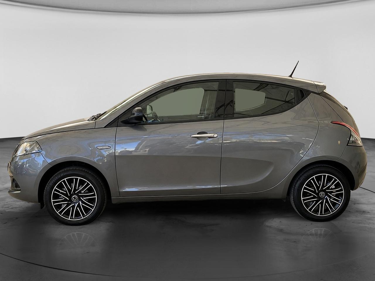 LANCIA Ypsilon III 2021 - Ypsilon 1.0 firefly hybrid Silver Plus s&s 70cv