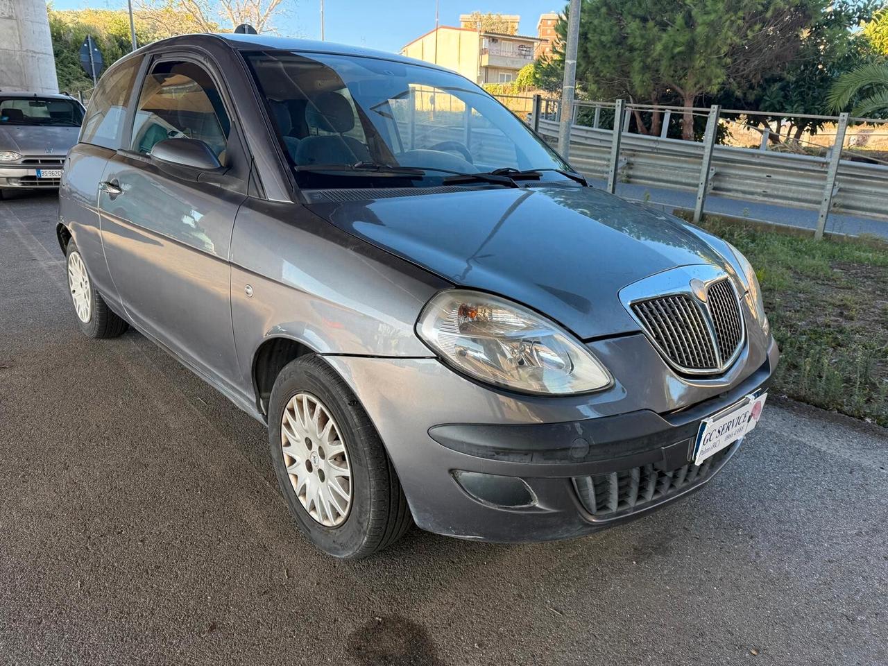 Lancia Ypsilon 1.2 16V Argento