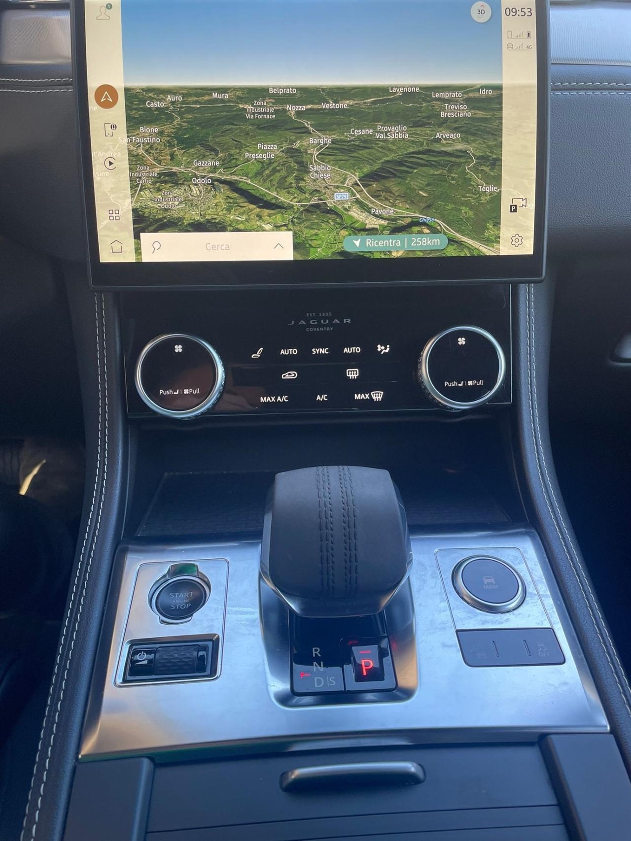 Jaguar F-Pace 2.0 D 204 CV AWD aut. R-Dynamic S cerchi da 21’