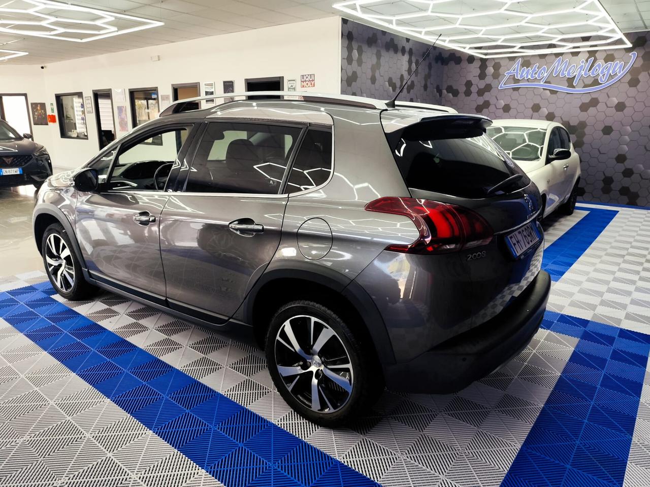 Peugeot 2008 BlueHDi 100 S&S Allure
