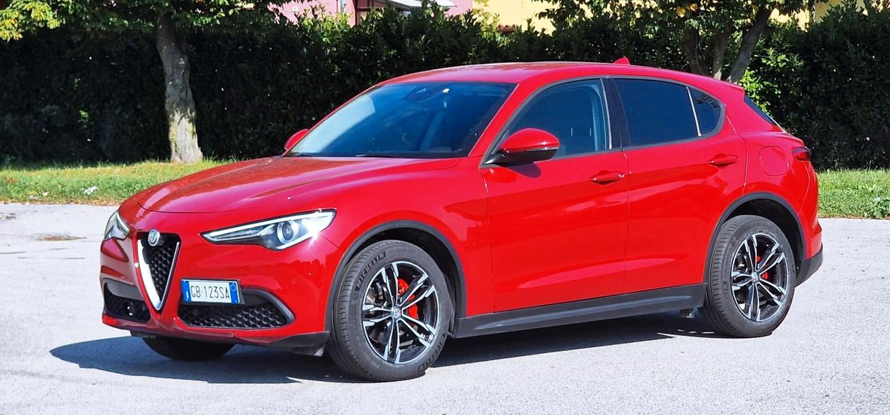 Alfa Romeo Stelvio 2.2 Turbodiesel 160 CV AT8 RWD