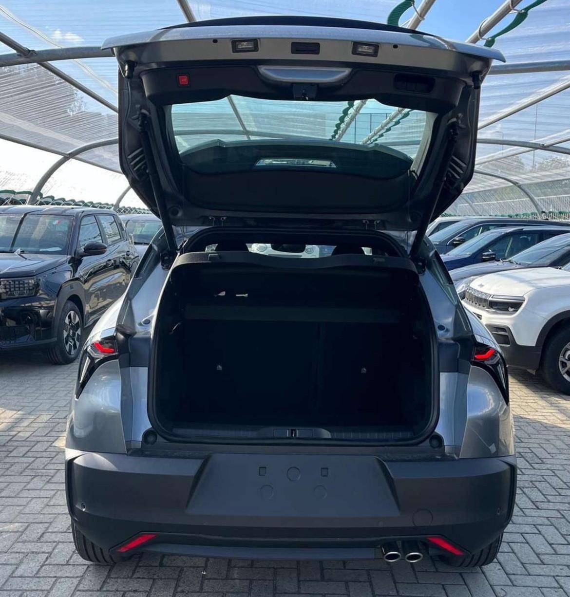 Alfa Romeo Junior 1.2 136 CV Hybrid eDCT6 Speciale AUTO A NOLEGGIO