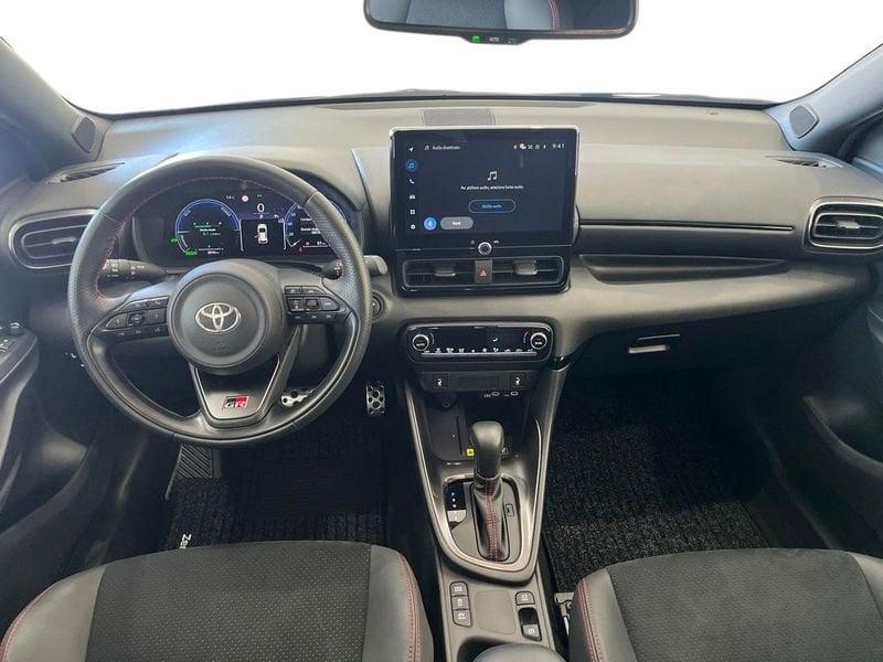 Toyota Yaris Yaris 1.5h 130 GR Sport