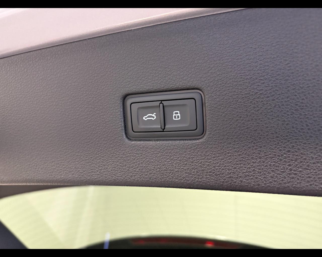 AUDI Q8 50 TDI MHEV QUATTRO TIPTRONIC SPORT