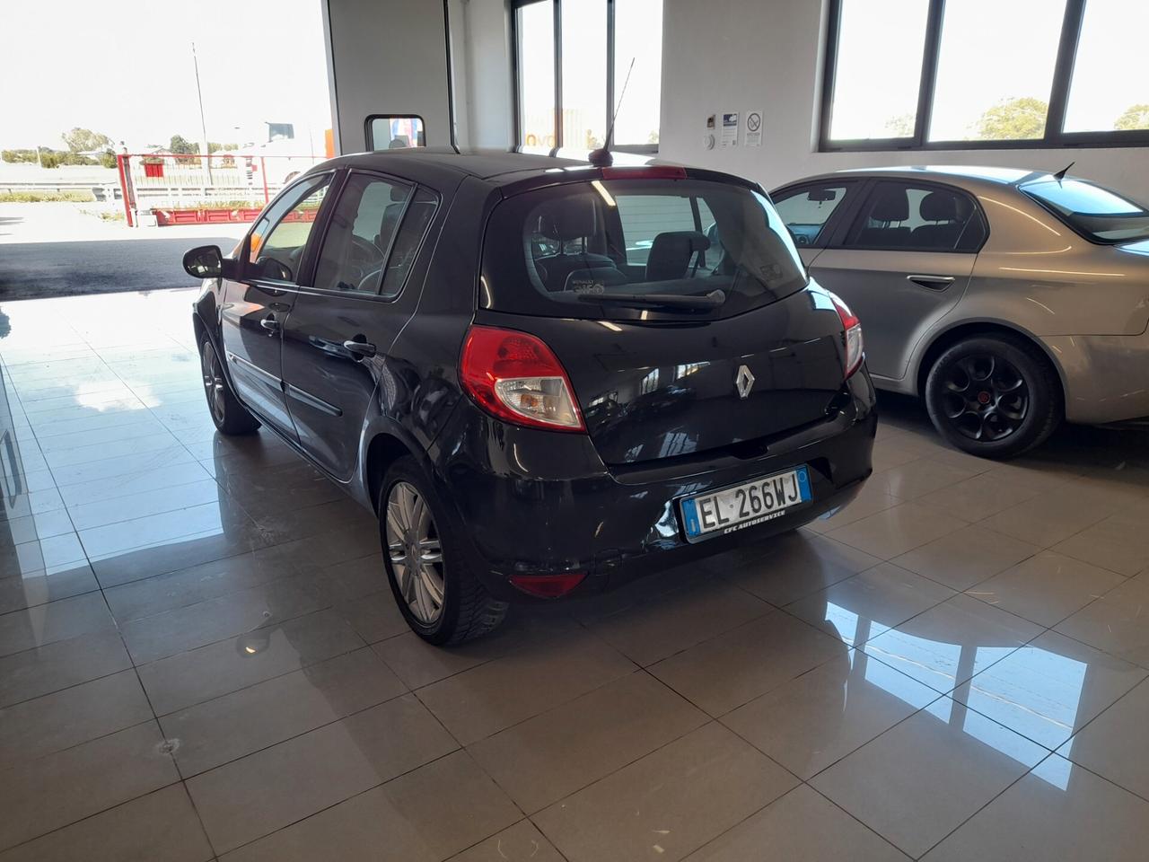 Renault Clio 1.2 16V 5 porte Dynamique