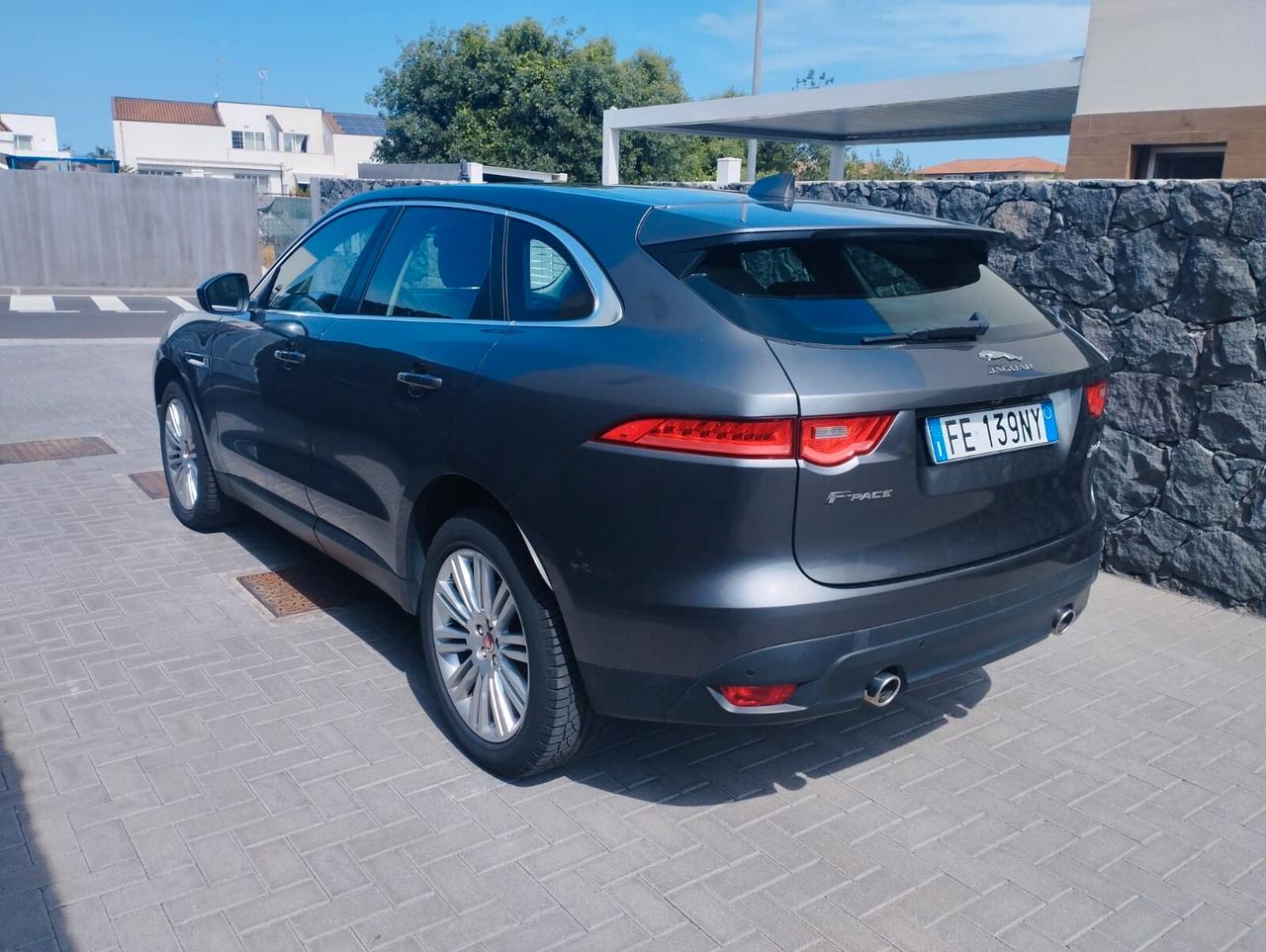 Jaguar F-Pace 3.0 D V6 300 CV AWD aut. Prestige