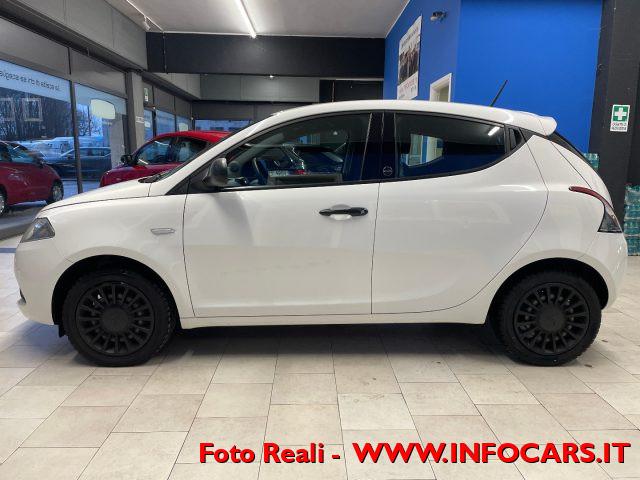 LANCIA Ypsilon 1.0 FireFly 5 porte PROMO ! Hybrid Ecochic Silver