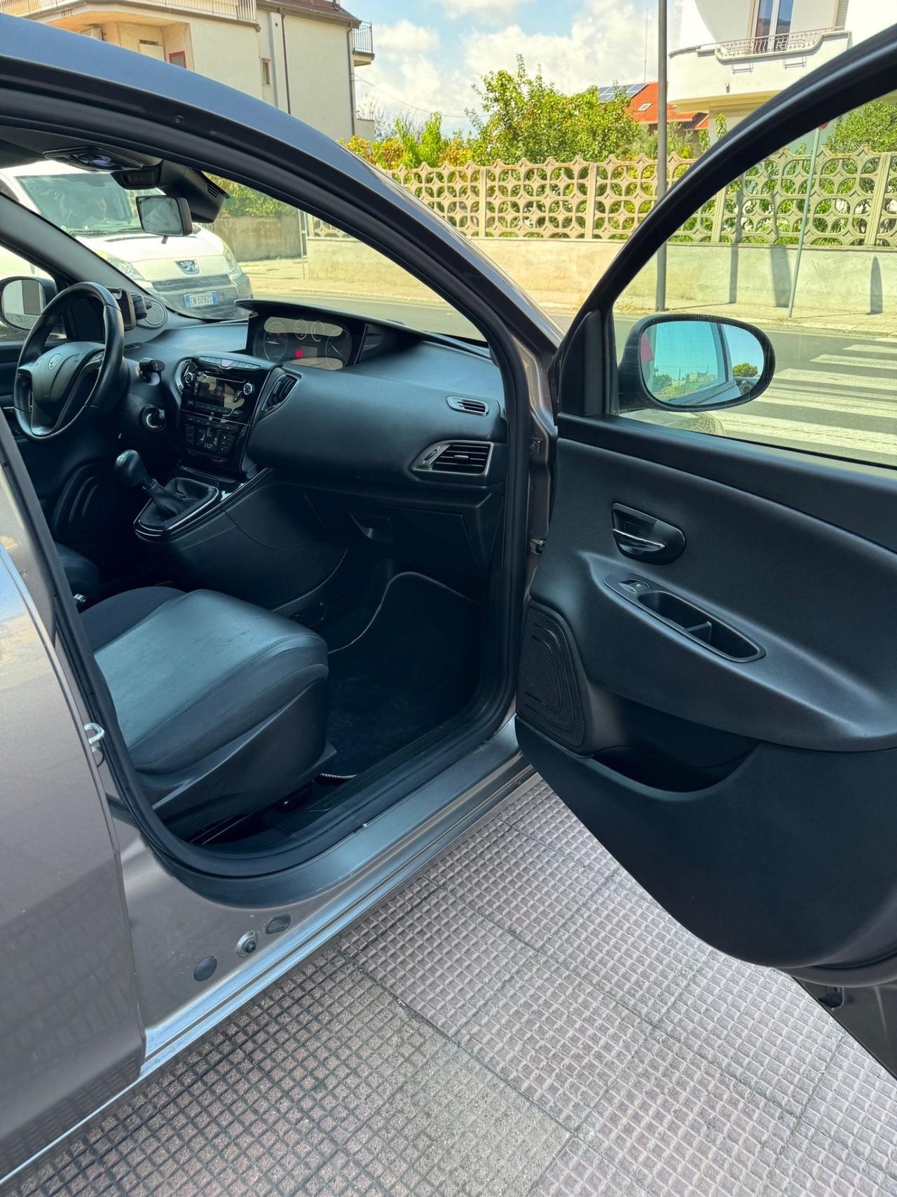 Lancia Ypsilon 1.3 MJT 16V 95 CV 5 porte S&S Platinum