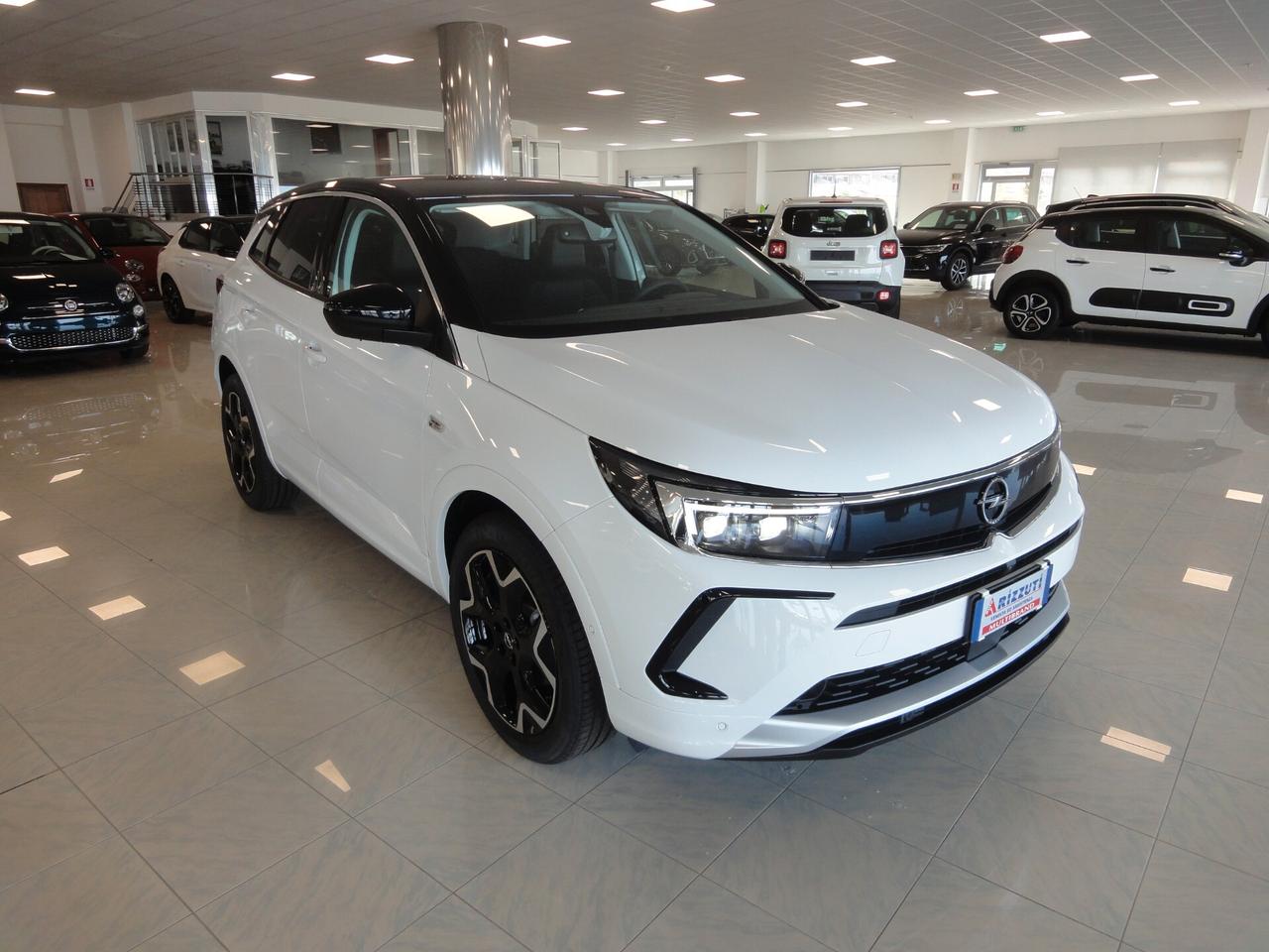 OPEL GRANDLAND ULTIMATE 1.5d 130cv/96kw AT8 Cambio Automatic - Fari Led Matrix - NAVY