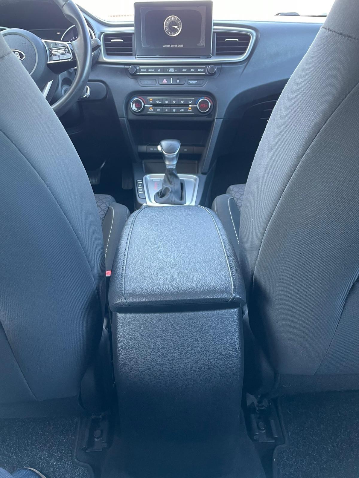 Kia Ceed Sportswagon 1.6 CRDi 115 CV DCT SW Business Class