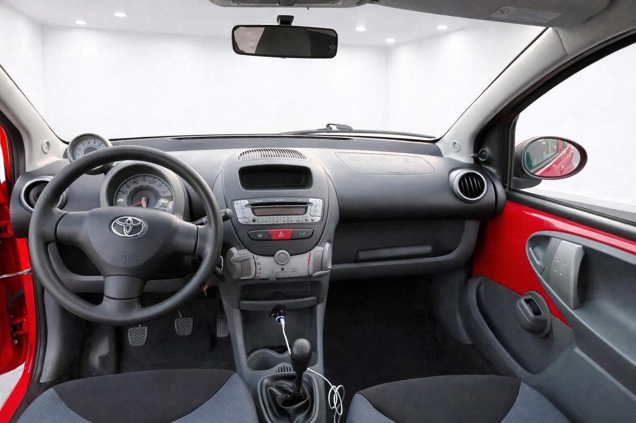 TOYOTA AYGO 1.0 5 PORTE UNICO PROPRIETARIO 110.000KM OK NEOPATENTATI