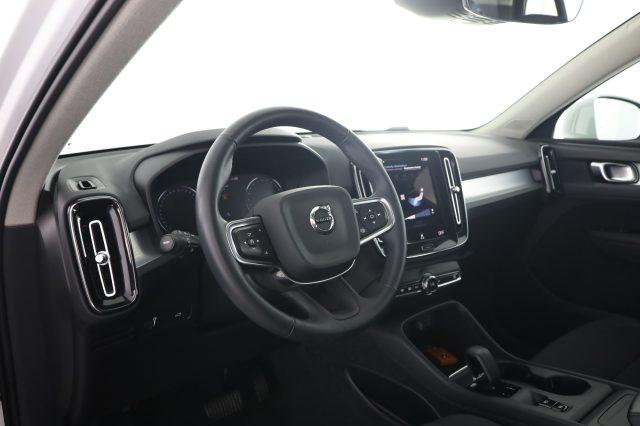 VOLVO XC40 XC40 B4 AWD Geartronic Momentum Pro