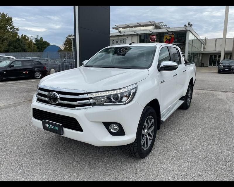 Toyota Hilux 2.4 D-4D 4WD 4 porte Double Cab Lounge