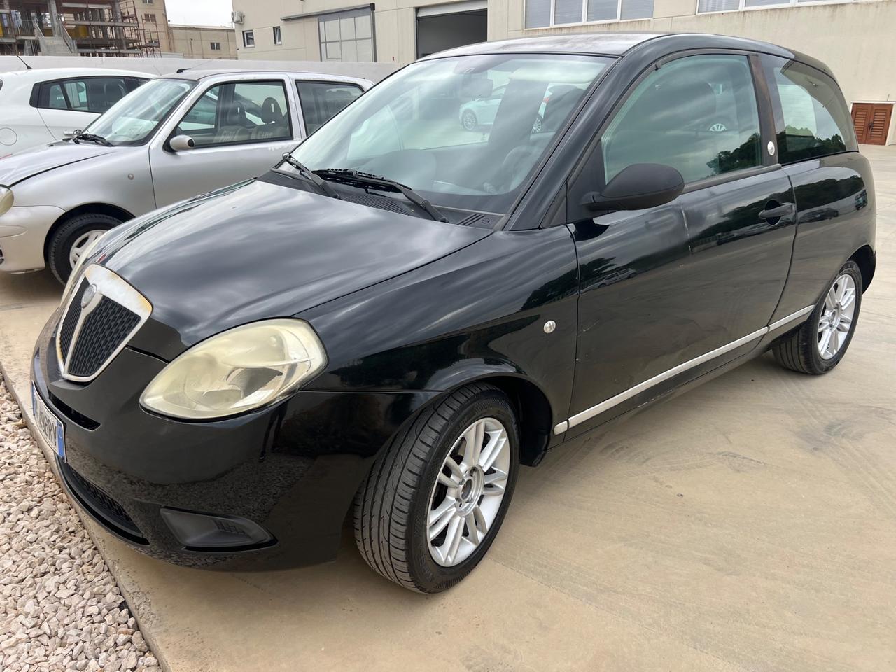 Lancia Ypsilon Argento Ecochic Benzina/GPL 2009