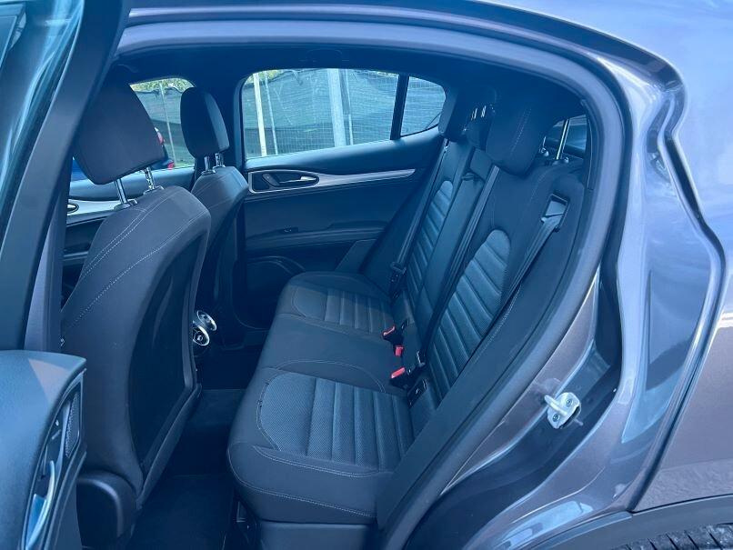 Alfa Romeo Stelvio 2.2 Turbodiesel 160 CV AT8 RWD Sprint