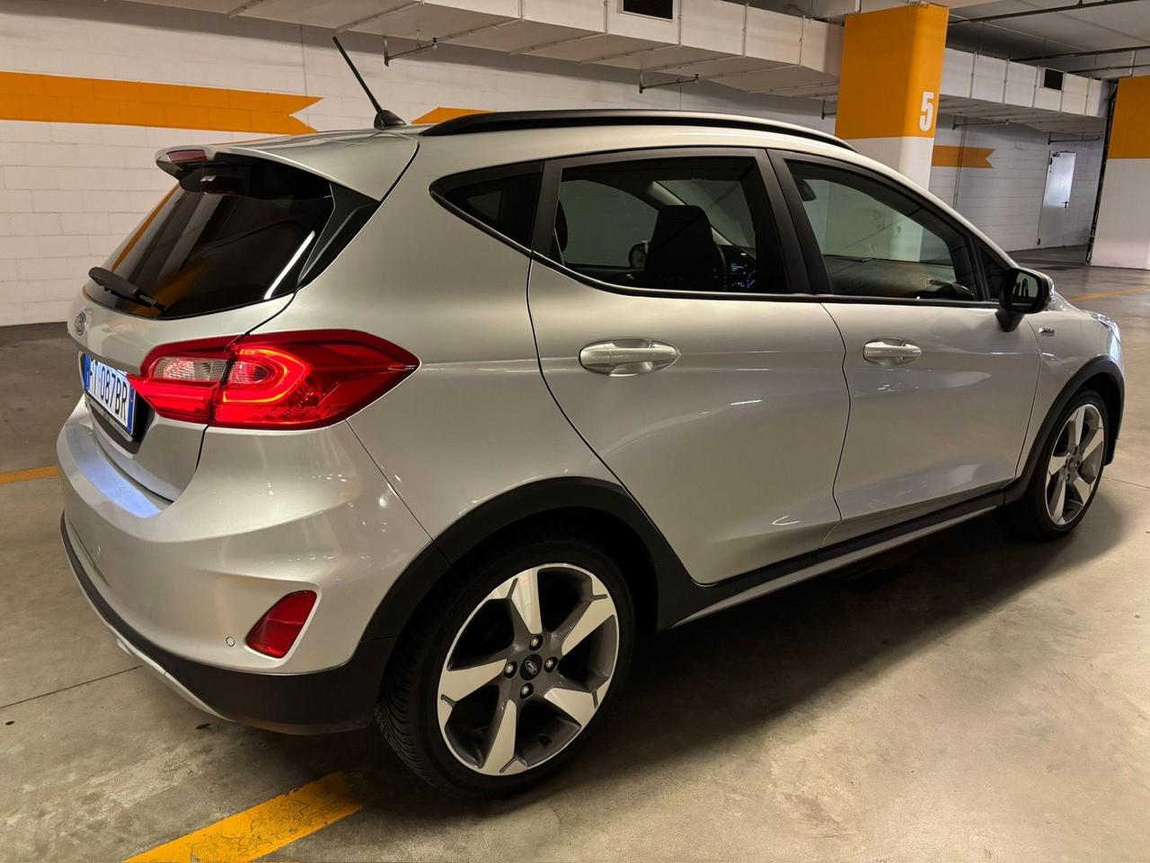 Ford Fiesta Active 1.5 TDCi Unico proprietario!