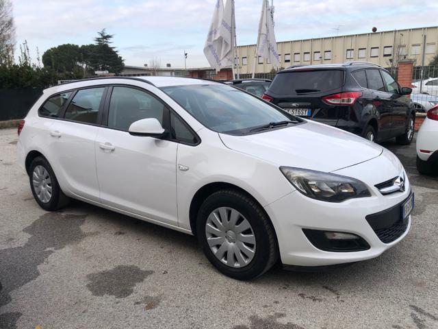 OPEL Astra 1.7 CDTI 110CV Sports Tourer Business Autocarro