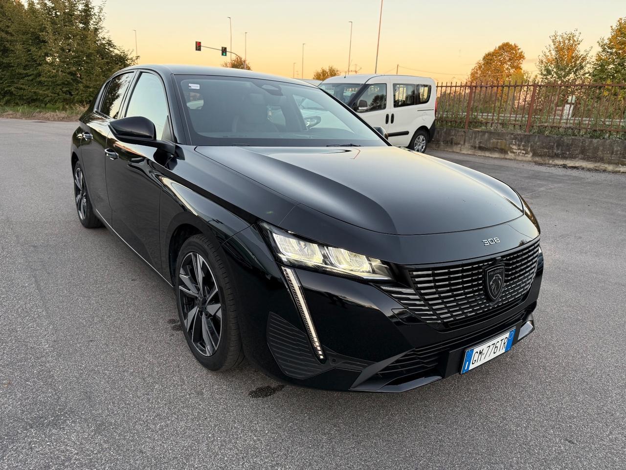 Peugeot 308 Berlina 1.5 130 S&S EAT8 Allure Pack